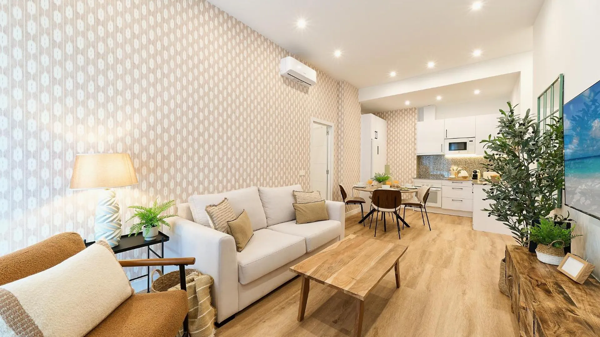 Hermes Suites Málaga 0*,